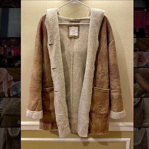 Sherpa jacket with hood